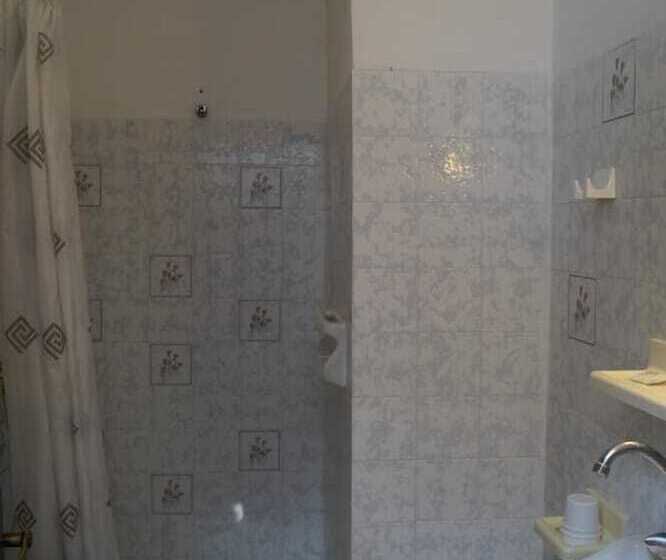 بنسيون Jason Rooms & Studios