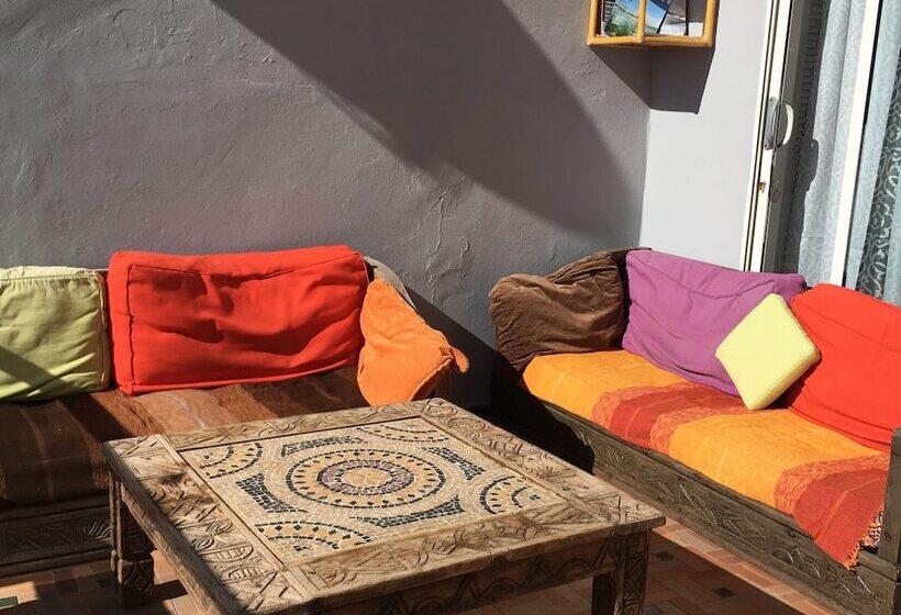 بنسيون Mint Surf