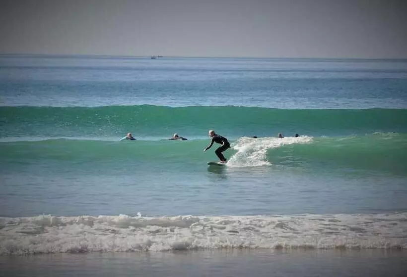Majatalo Mint Surf