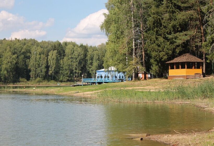 渡假胜地 Flora Park Country Club