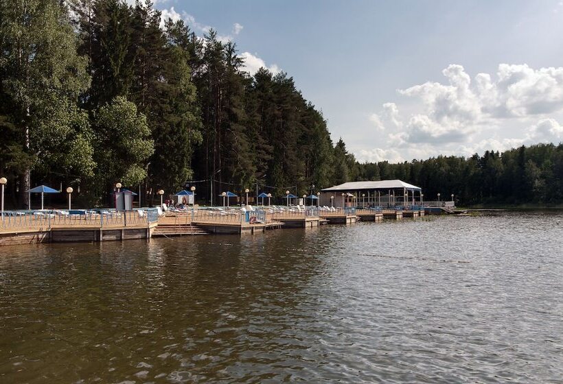 渡假胜地 Flora Park Country Club