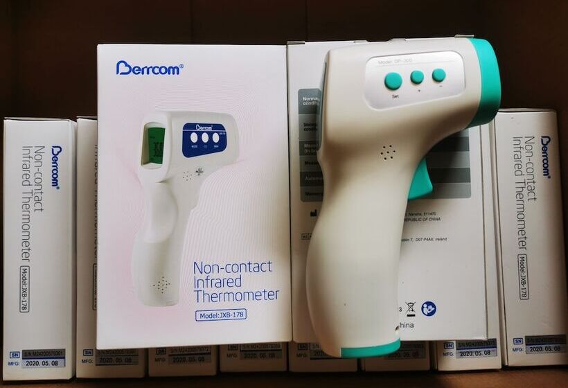 Vela Lounge & Hostel Pv Caters To Male