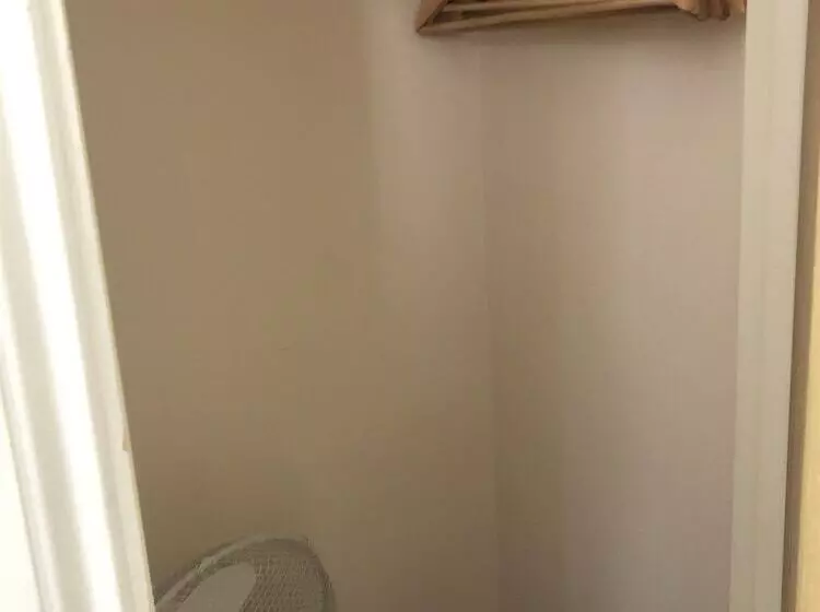 مبيت وإفطار Queen Phillippa