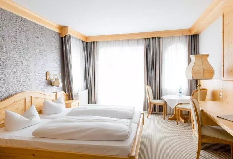 Donna Burghotel Am Hohen Bogen