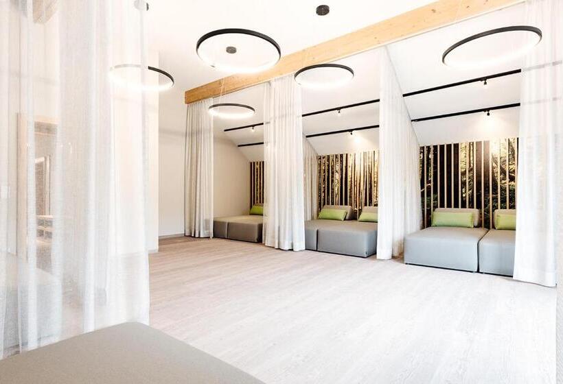 Donna Burghotel Am Hohen Bogen