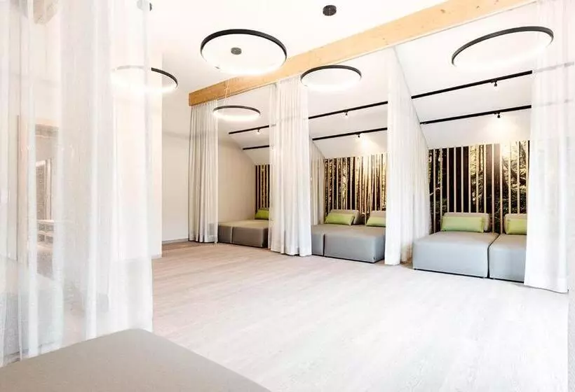 Donna Burghotel Am Hohen Bogen