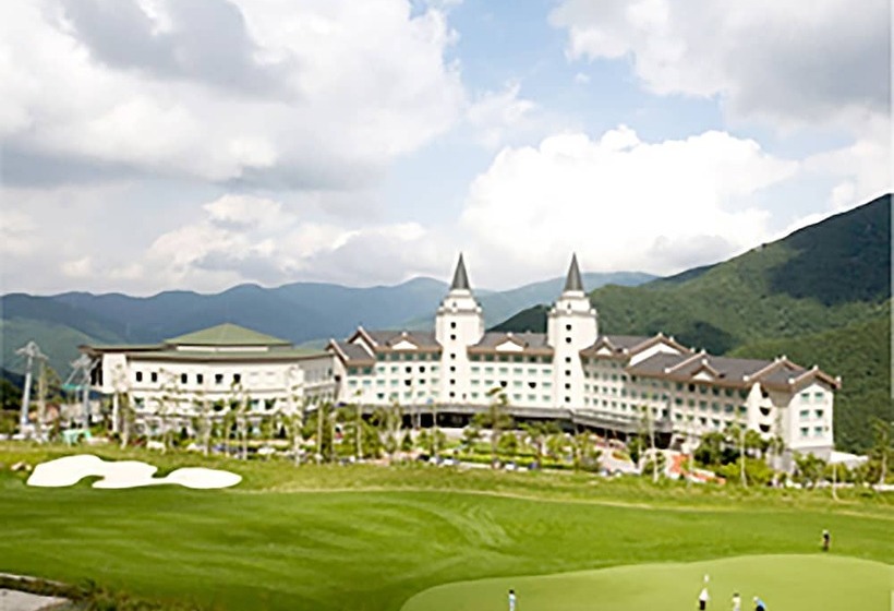 High1 Palace Hotel & Cc