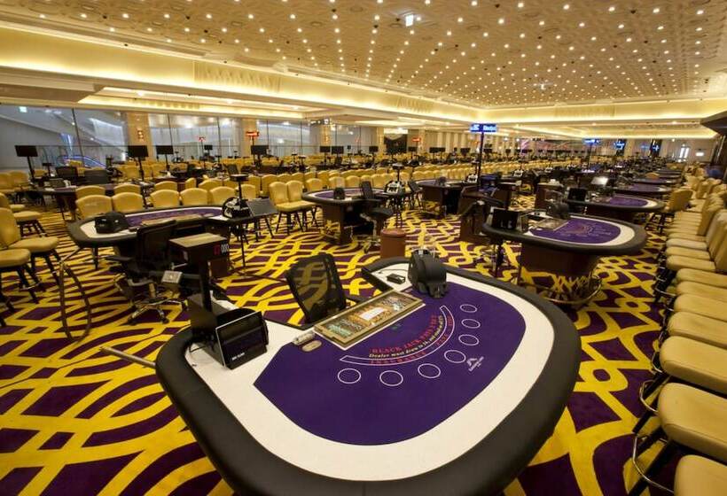 High1 Palace Hotel & Cc