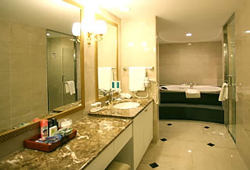 High1 Palace Hotel & Cc