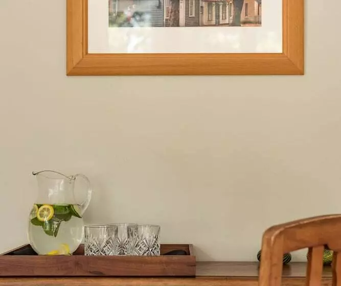 호텔 Arcadia Lodge Russell