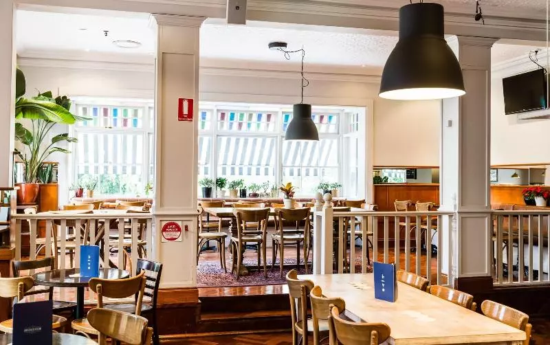 Bridgeview Hotel Willoughby