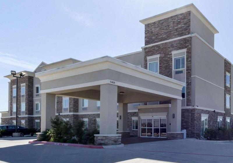 Отель Quality Inn & Suites Victoria East