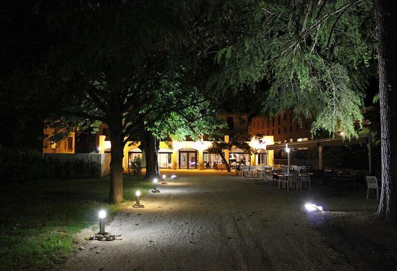 ホテル Restaurant Du Parc En Bord De Rivière