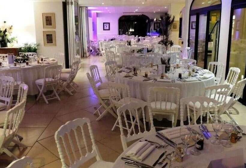 ホテル Restaurant Du Parc En Bord De Rivière