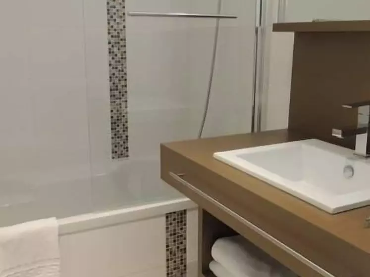 בית מלון כפרי Restaurant Du Parc En Bord De Rivière