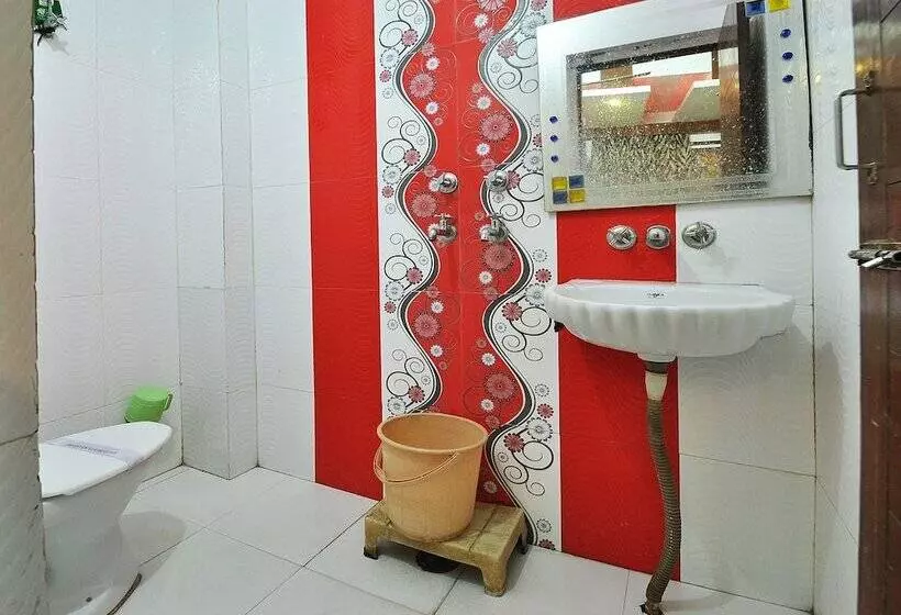 호텔 Roma Deluxe New Delhi Railway Station