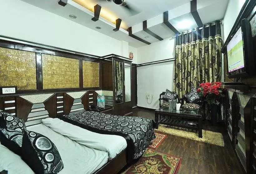 호텔 Roma Deluxe New Delhi Railway Station