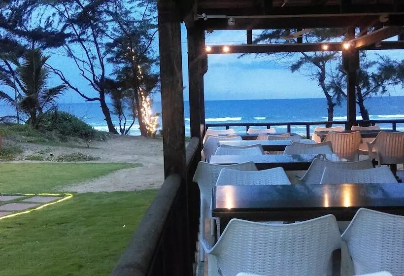 Hotel Shining Sand Beach