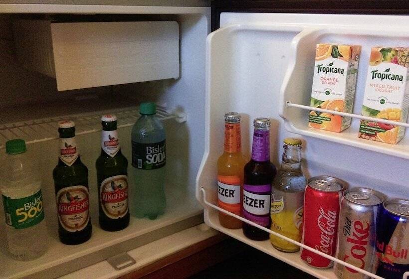 فندق Shining Sand Beach