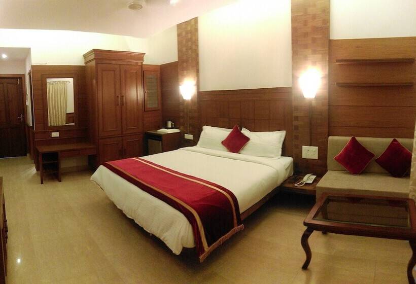 فندق Shining Sand Beach