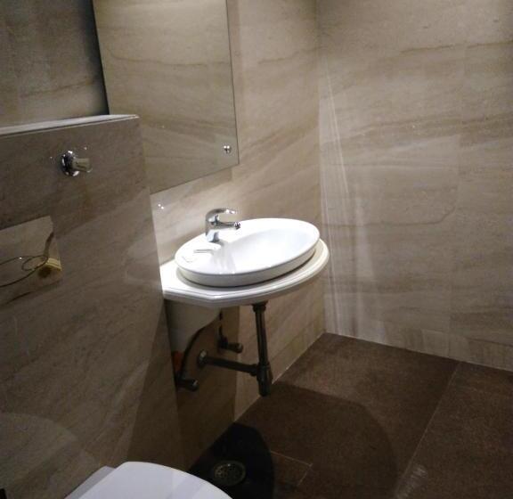 فندق Taj Heights