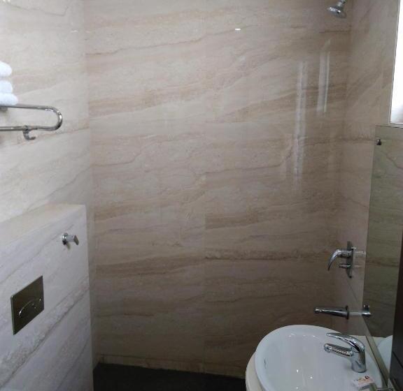 فندق Taj Heights