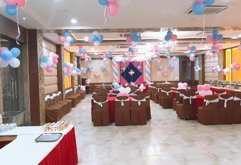 فندق Taj Heights