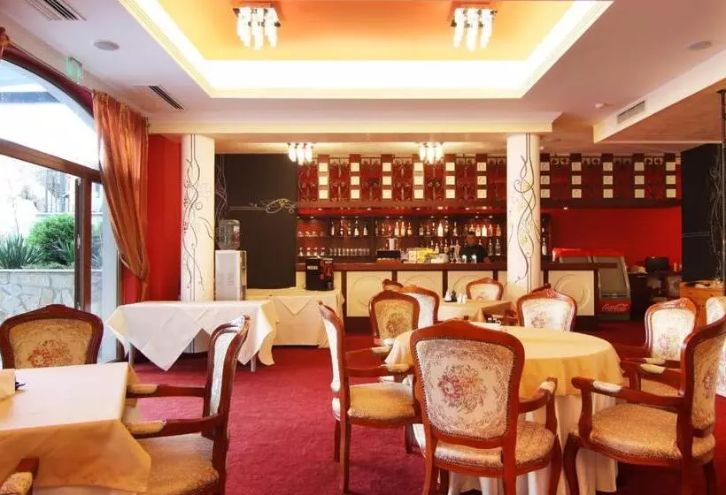 هتل The Vineyards Spa & Resort