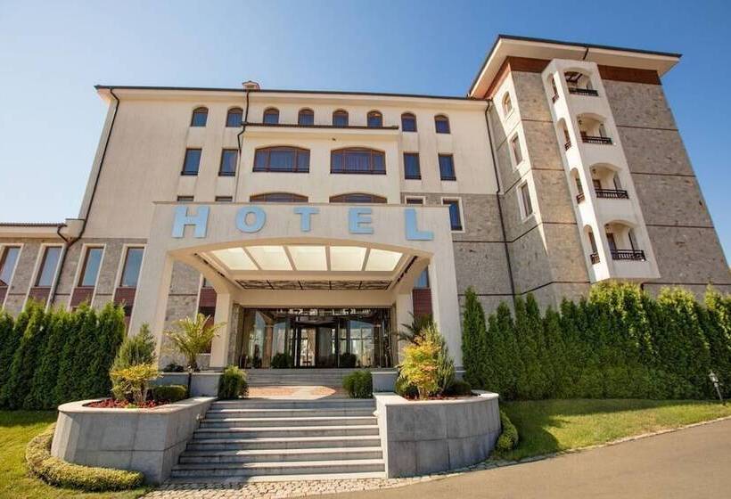 هتل The Vineyards Spa & Resort