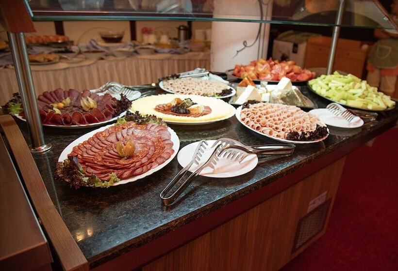 هتل The Vineyards Spa & Resort