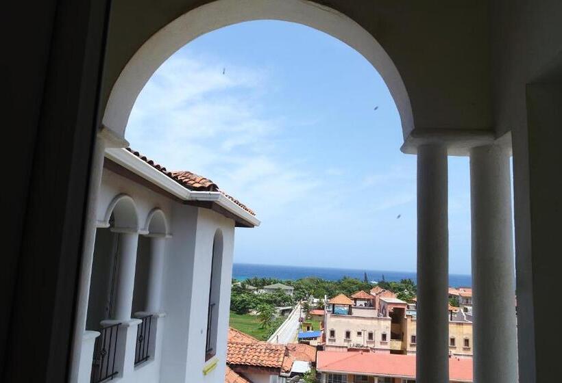 هتل West Bay Colonial