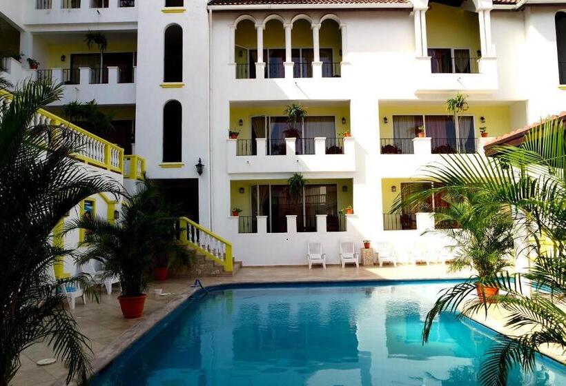 هتل West Bay Colonial