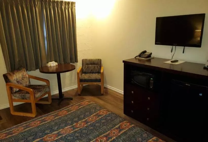 מוטל Battlefords Inn