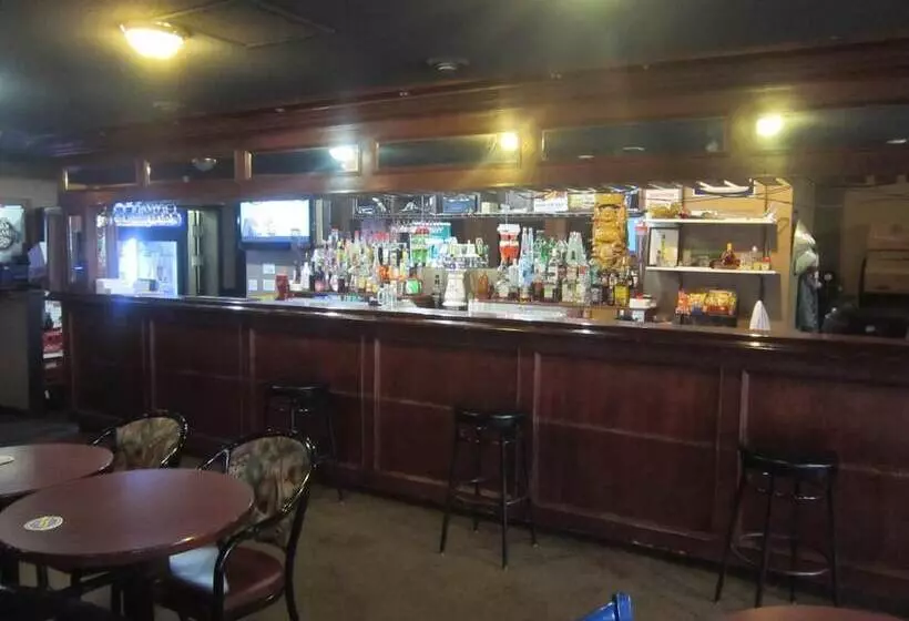 מוטל Battlefords Inn