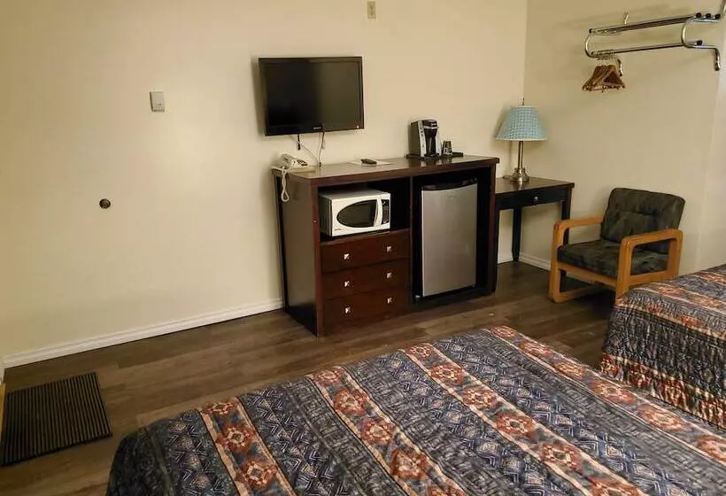 מוטל Battlefords Inn