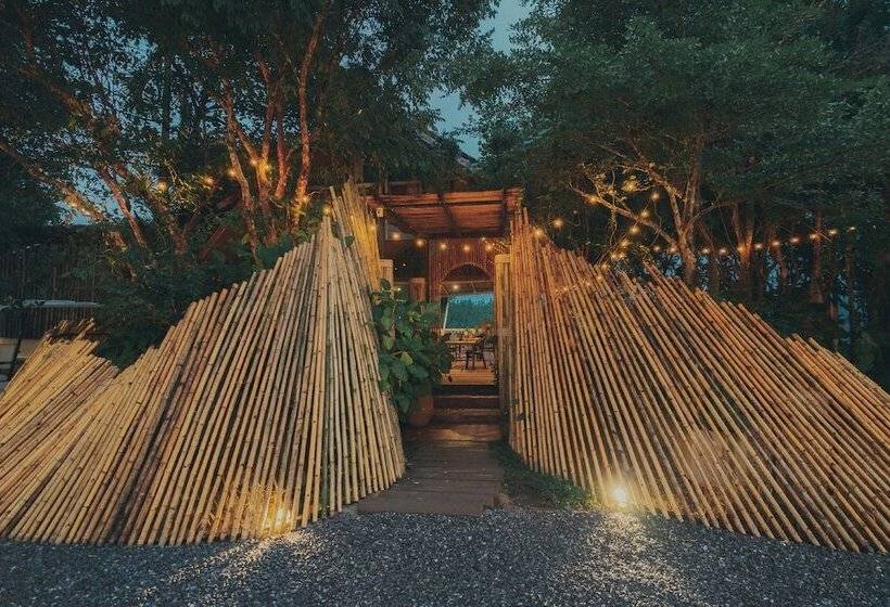 リゾートホテル Khaosok Boutique Camps