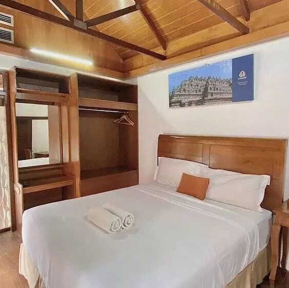 Chrome Hotel & Resort Solo