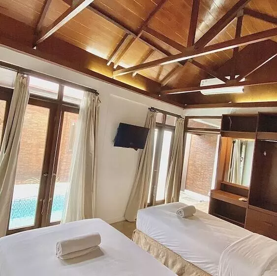 Chrome Hotel & Resort Solo