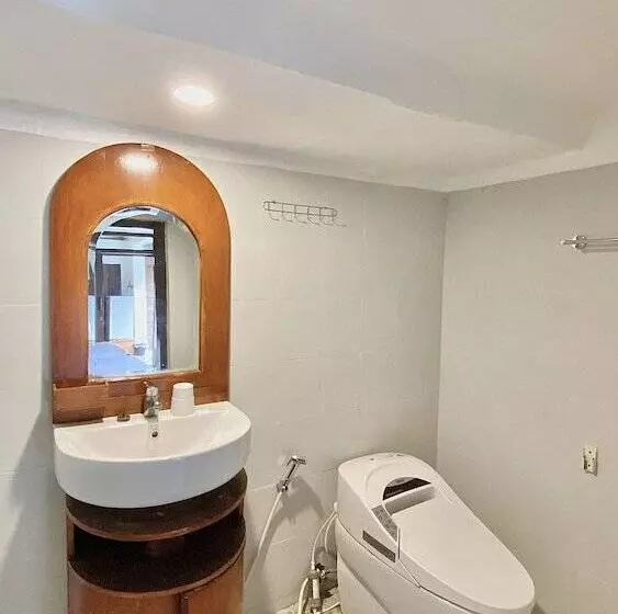 Chrome Hotel & Resort Solo