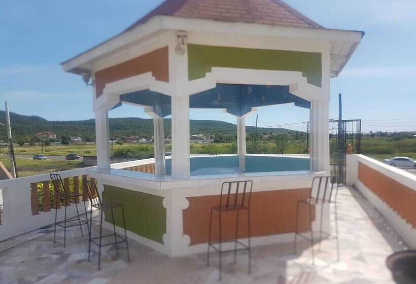 تختخواب و صبحانه Victoria S Place