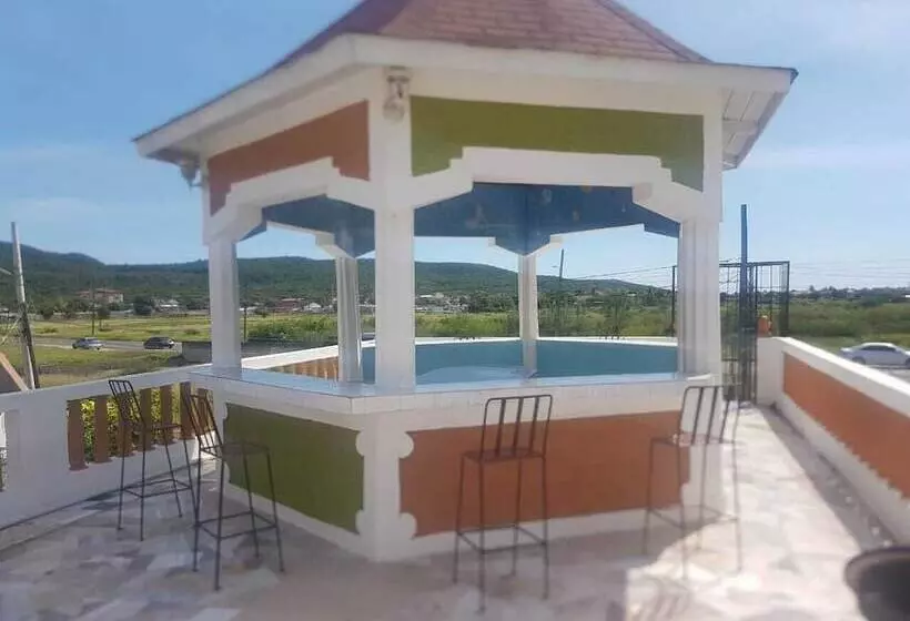 تختخواب و صبحانه Victoria S Place