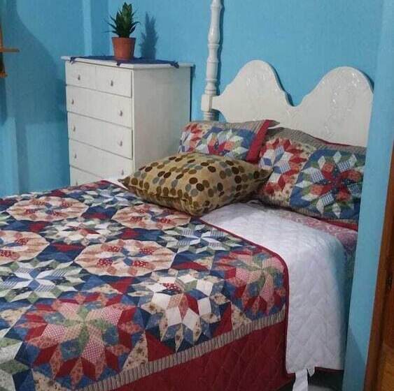 تختخواب و صبحانه Victoria S Place