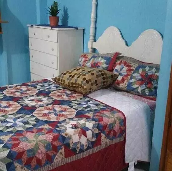 تختخواب و صبحانه Victoria S Place