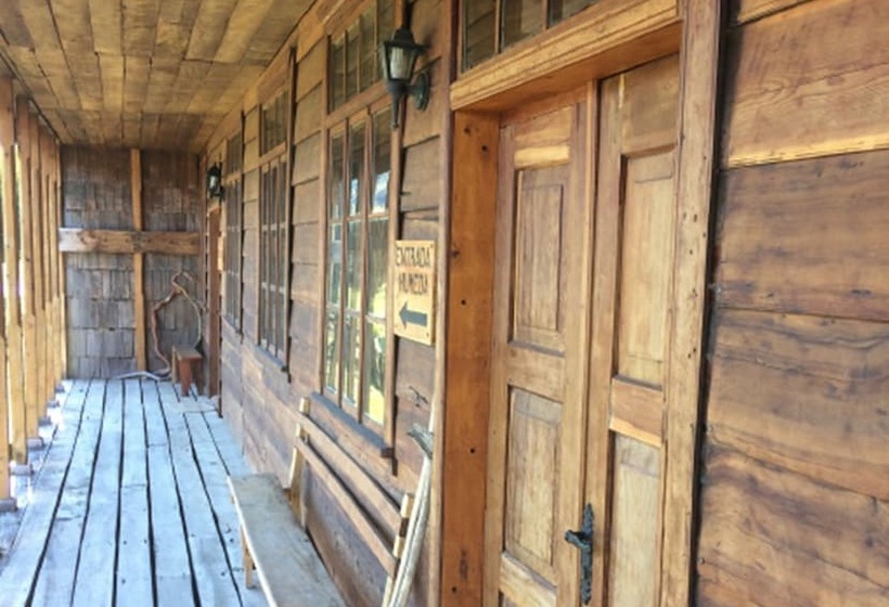 هتل La Casona Puelo Lodge
