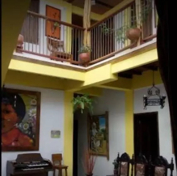هتل La Cosecha