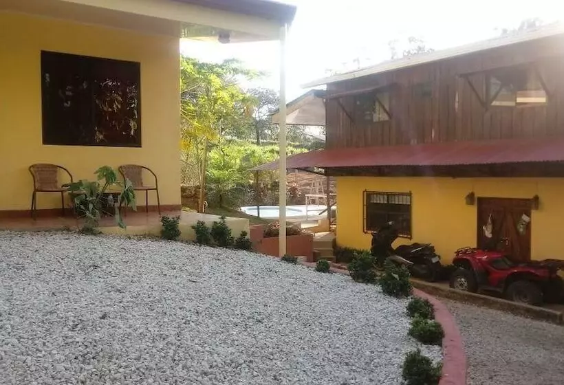 Hotelli La Jungla