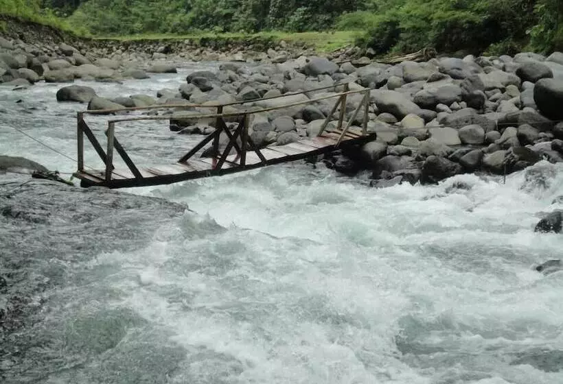 Hotelli Los Gallitos Eco Lodge