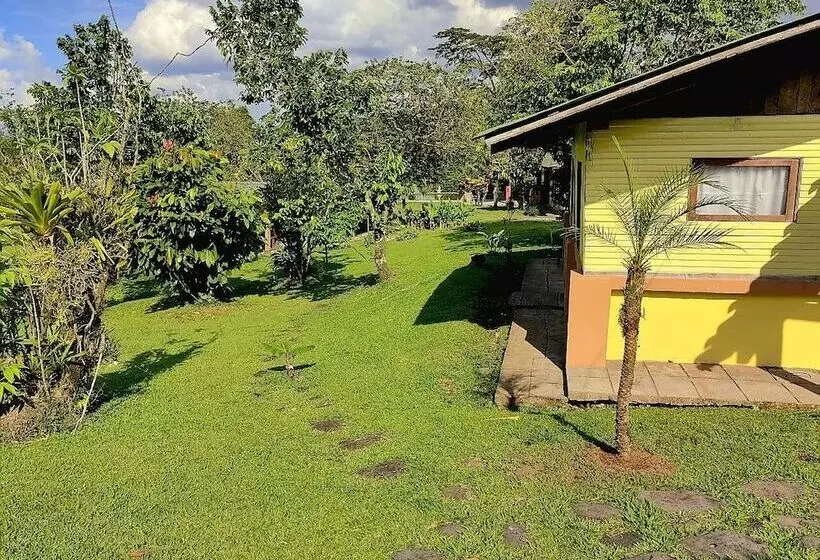 Hotelli Los Gallitos Eco Lodge