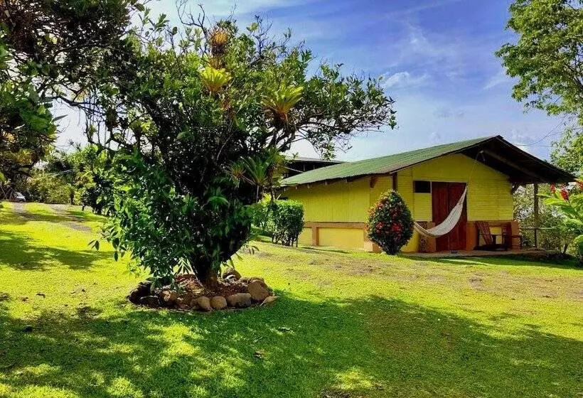 Hotelli Los Gallitos Eco Lodge