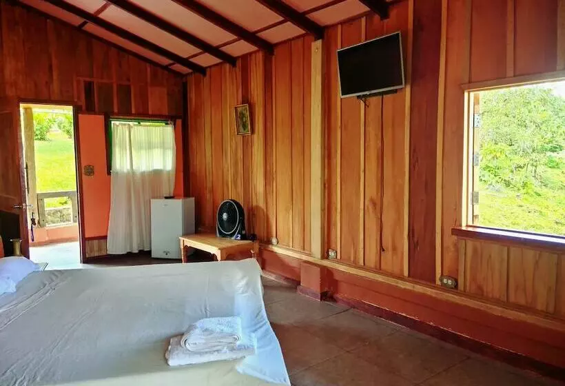 Hotelli Los Gallitos Eco Lodge